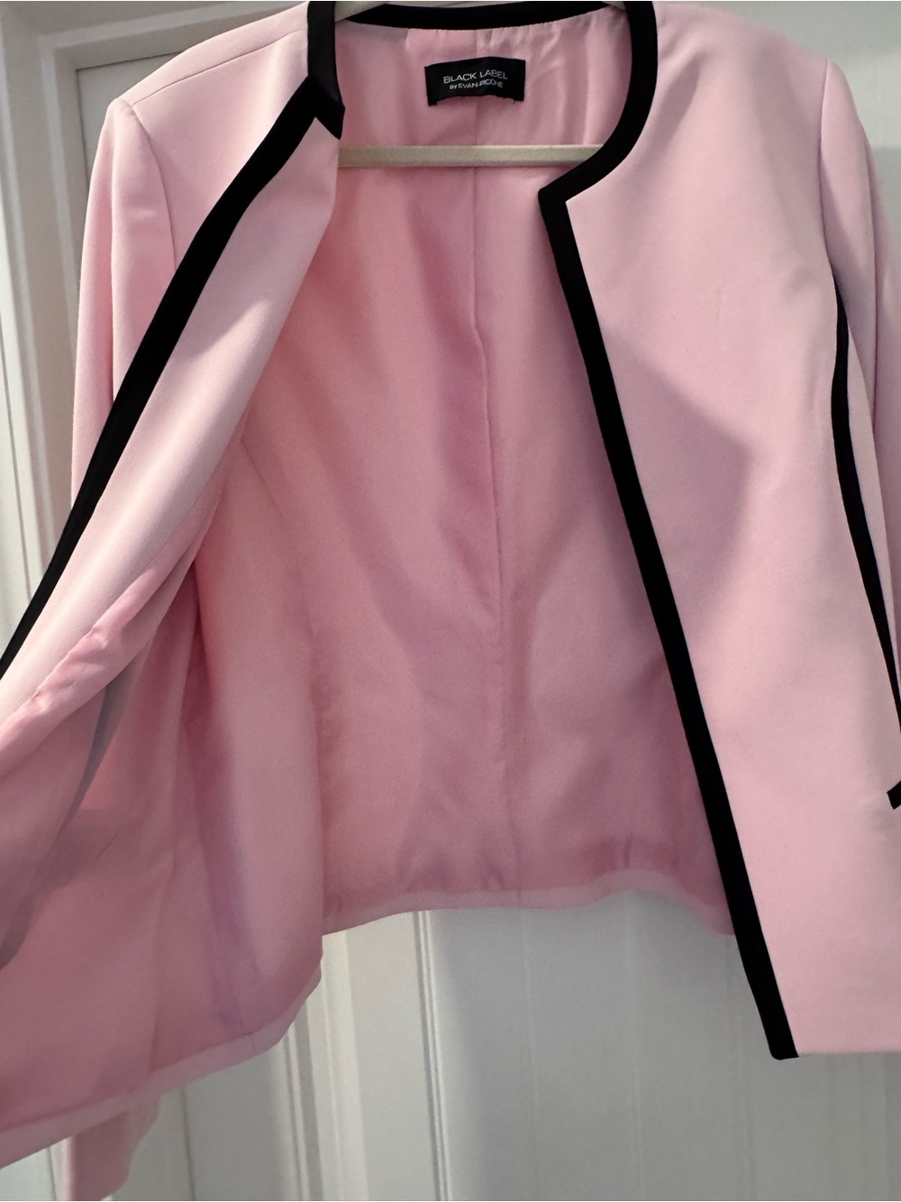 Evan Picone Black Label Pink Blazer with Black Contrast Trim - Picture 2 of 7